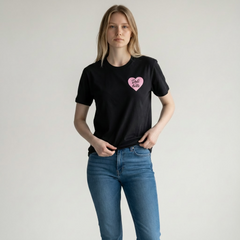 DALI ‘Dali est belle’ Unisex T-Shirt (Black)